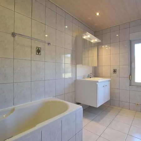 Cozy Holiday Home In Bertogne With Ponds Nearby Holiday home *